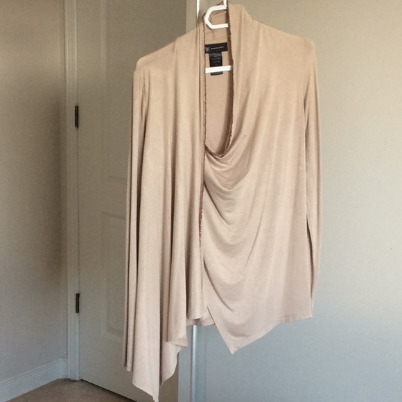 Beige top with beaded edge - Picture 2 of 5